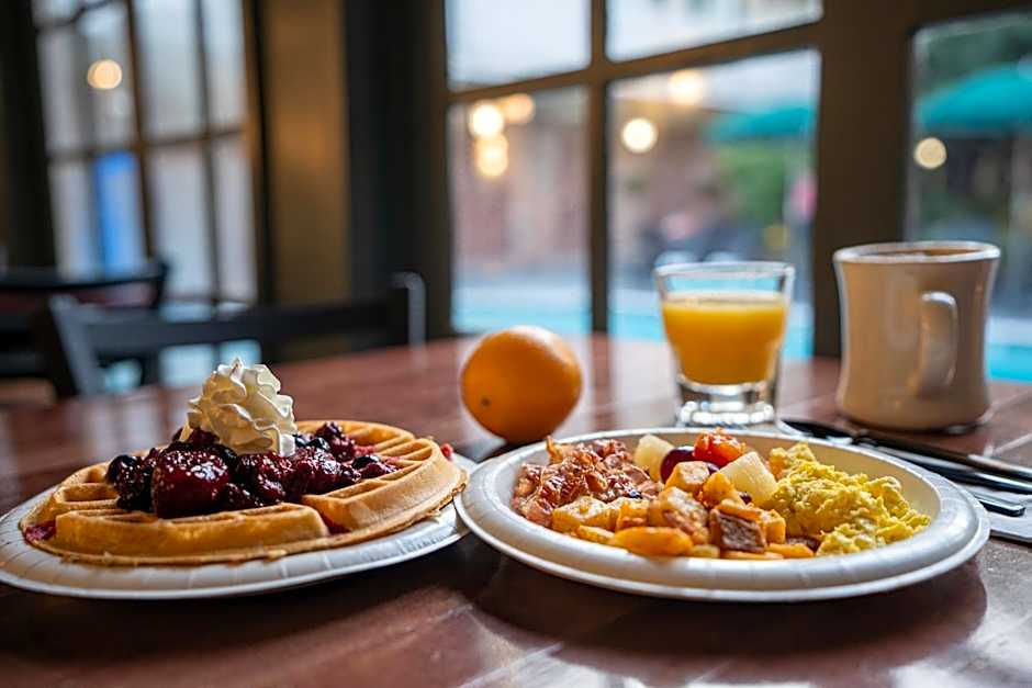 Best Western Plus French Quarter Courtyard Hotel