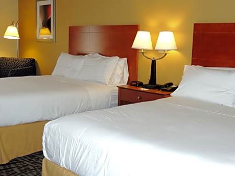 Standard Queen Room with Two Queen Beds