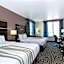 La Quinta Inn & Suites by Wyndham Denver Gateway Park