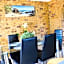 Kennedy Drive Boutique Motel & Nursery- Close To City Centre & Airport