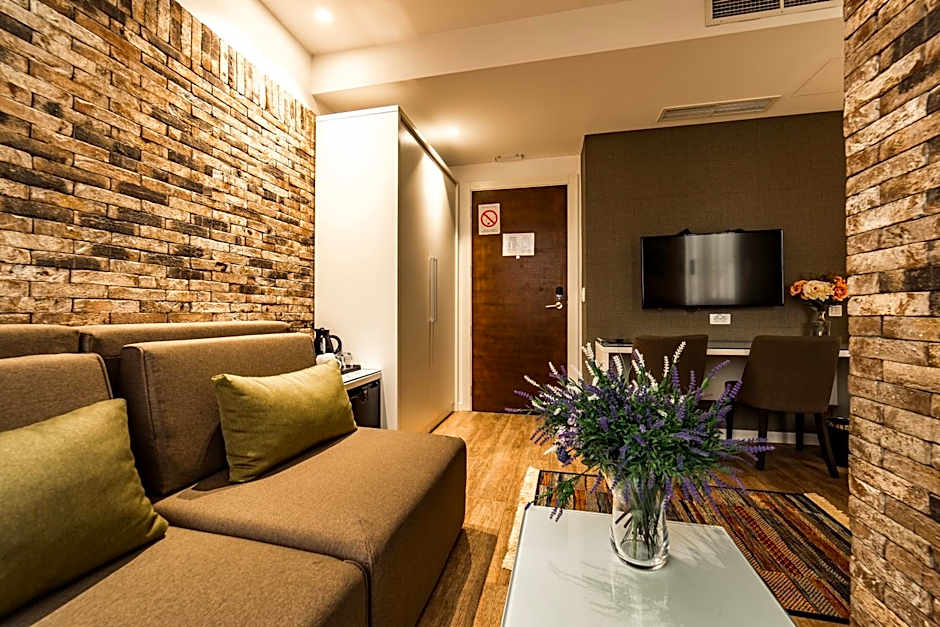 Belgrade Inn Garni Hotel