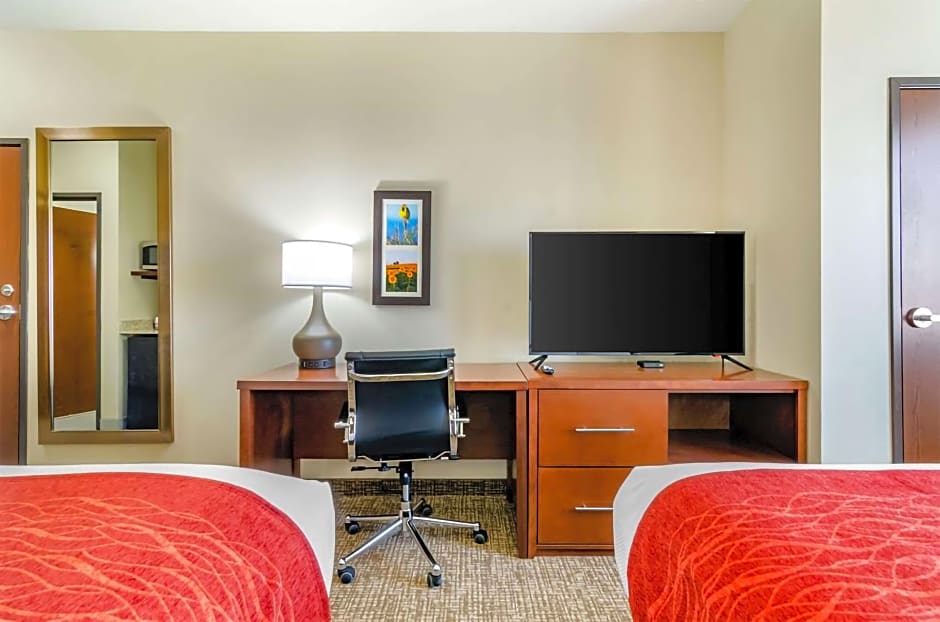 Comfort Inn & Suites Salina North