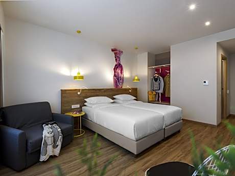 ibis Styles Athens Routes