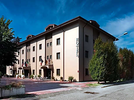 Hotel Versailles