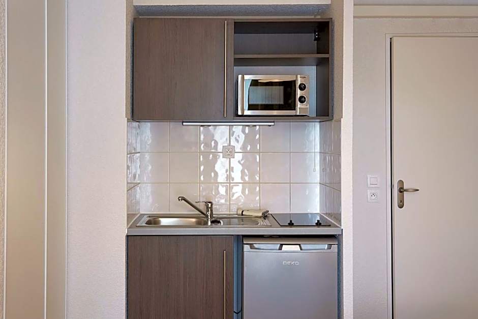 Adagio Access Poitiers Aparthotel