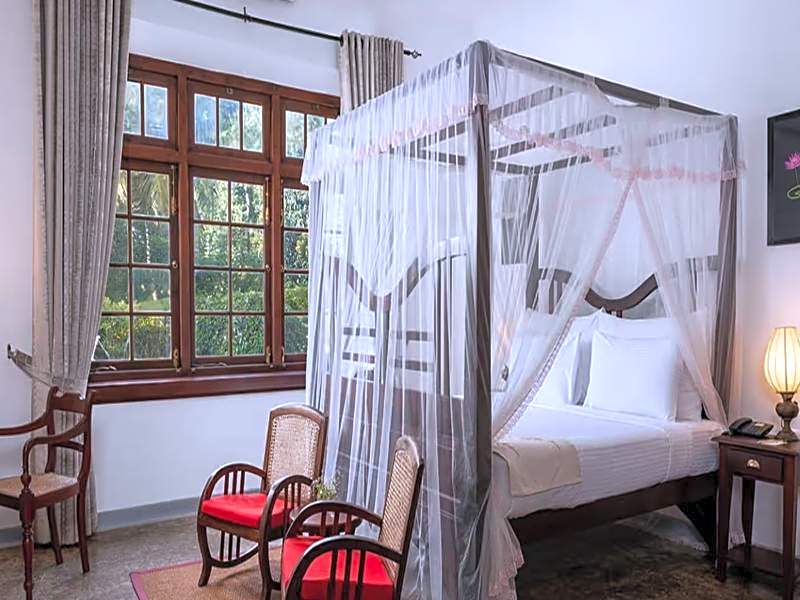 Mountbatten Bungalow - Thema Collection