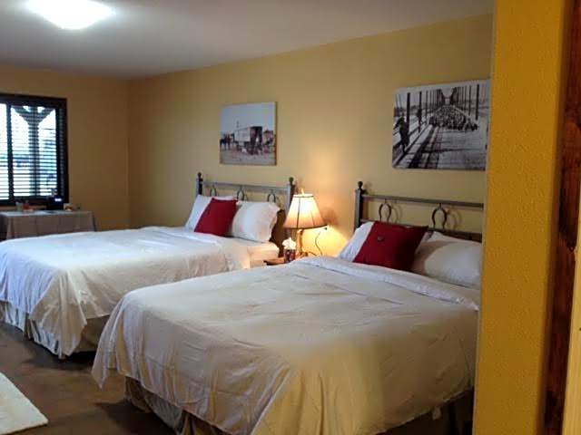 HH Creek Inn