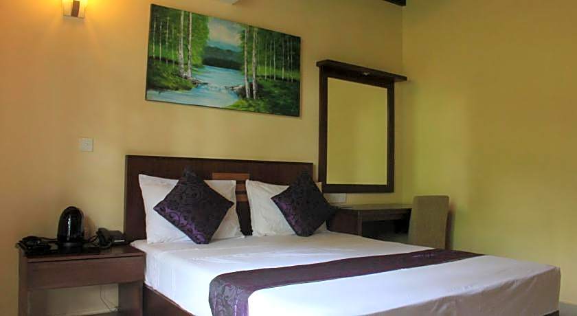 Grand 7 Hotel Thalawathugoda