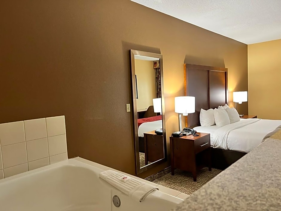 Comfort Suites Louisville East