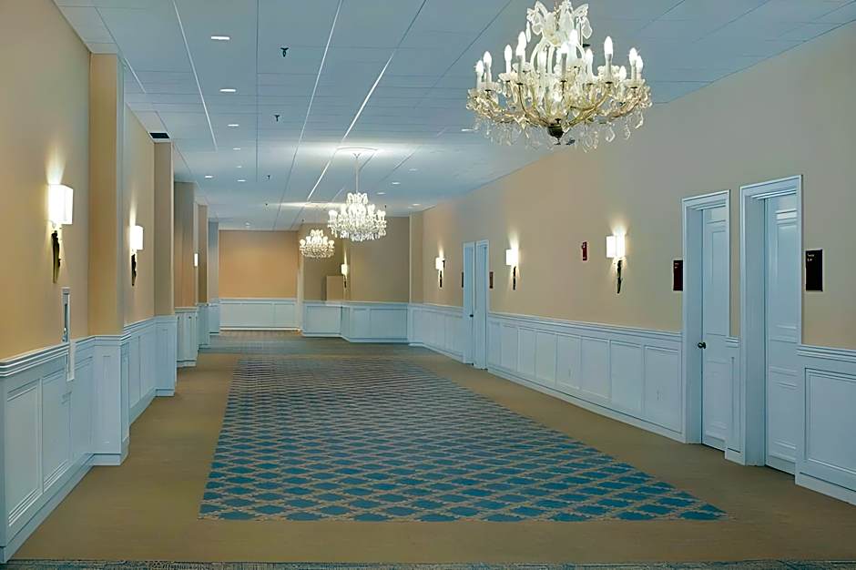Westford Regency Inn & Conference Center
