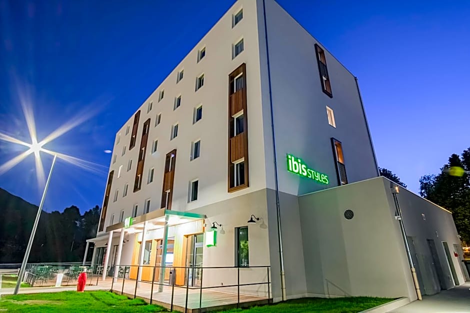 ibis Styles Albertville