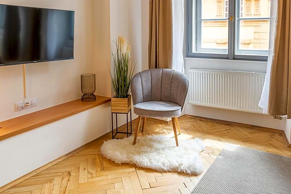 Primavera - Castle view apartments