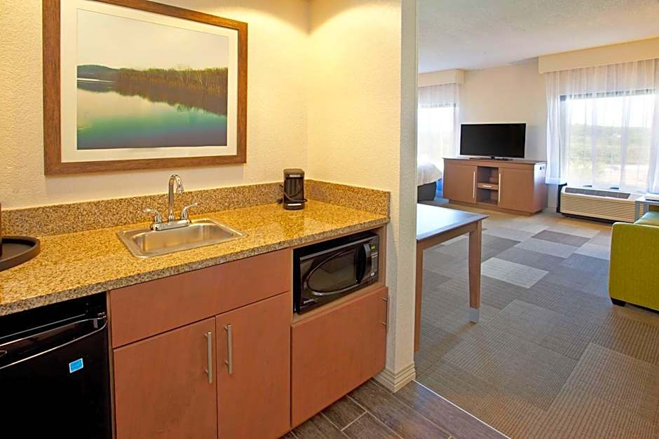 HAMPTON INN & SUITES BY HILTON NASHVILLE-SMYRNA