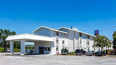 Motel 6-Council Bluffs, IA - Omaha East