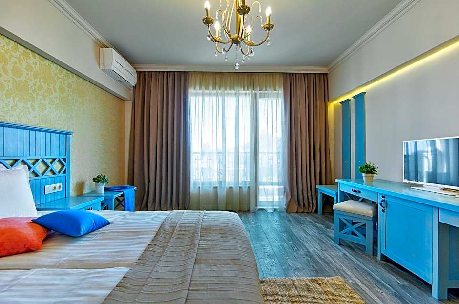 Sunny Castle Hotel - All Inclusive, Beach and Free parking