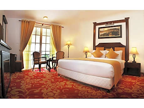 Deluxe Double Bedroom