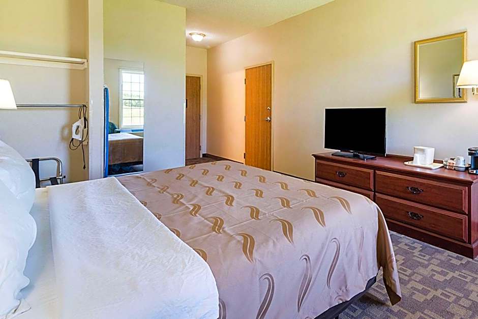 Quality Inn & Suites Schoharie near Howe Caverns