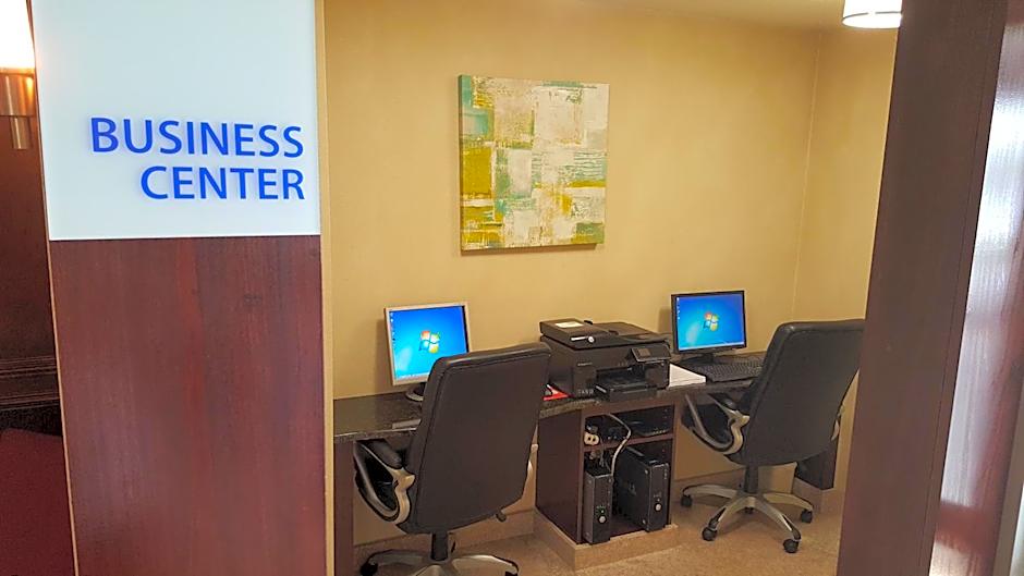 Holiday Inn Express Hotel & Suites Waterford By IHG