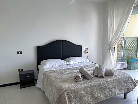 One Bedroom Apartment with Terrace and partial Sea View