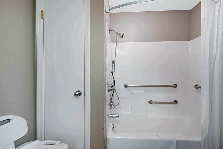 Super 8 by Wyndham Chattanooga Ooltewah