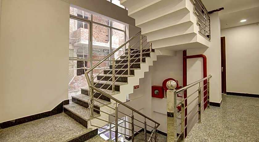 Hotel La Mirage Noida