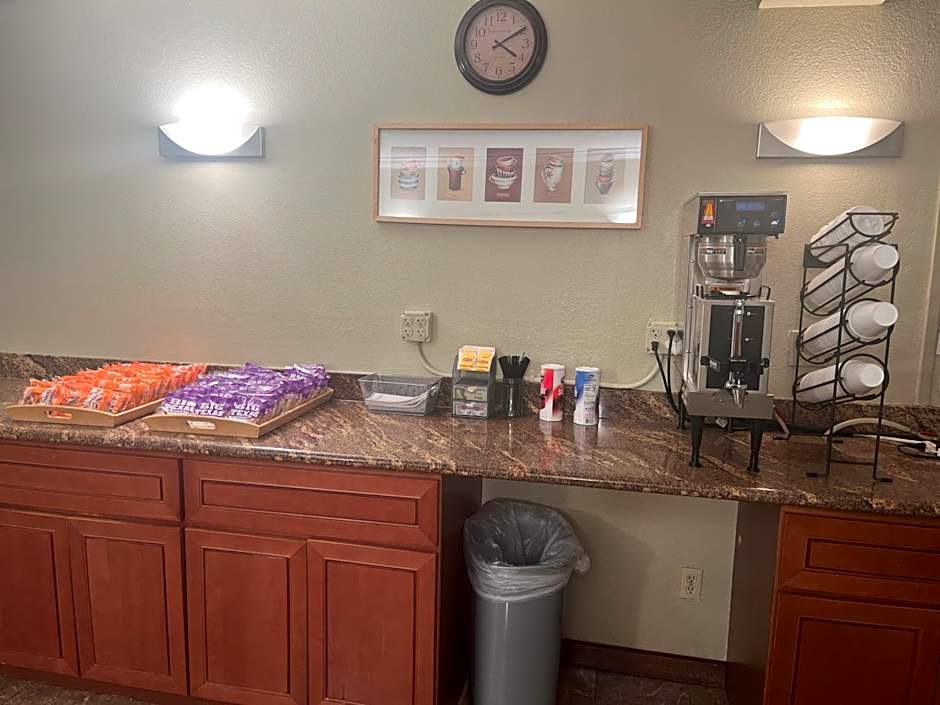 Western Inn Lakewood