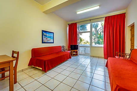 Studio Apartment (2 Adults)