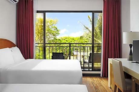 Deluxe Queen Room with Two Queen Beds - Non-Smoking