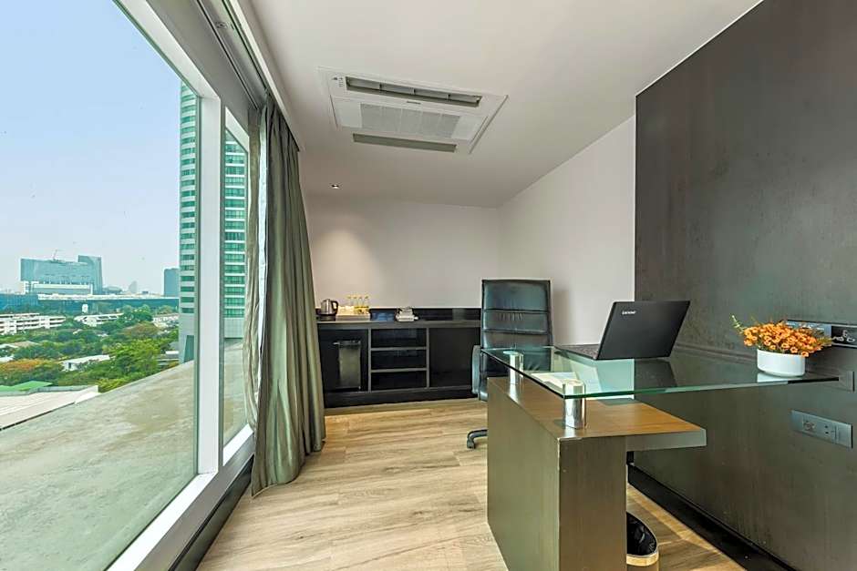 Golden Tulip Mandison Suites (SHA Plus)