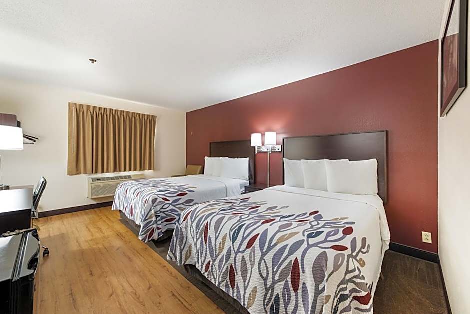 Red Roof Inn Auburn