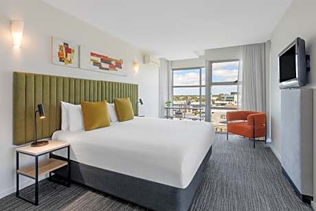 One-Bedroom Deluxe Apartment