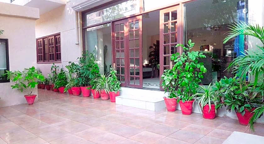 Hotel Inn – Karachi, OK