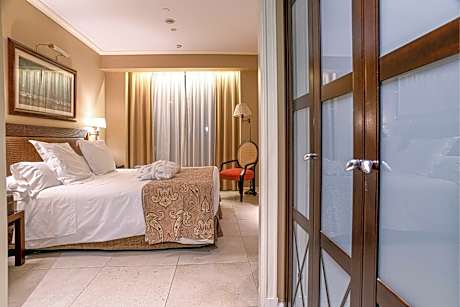 Deluxe Junior Suite with Terrace, Hot Tub and Sea View