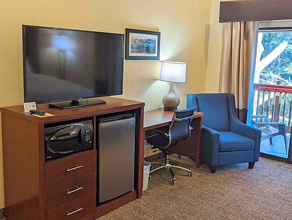 Comfort Inn Monterey Peninsula Airport