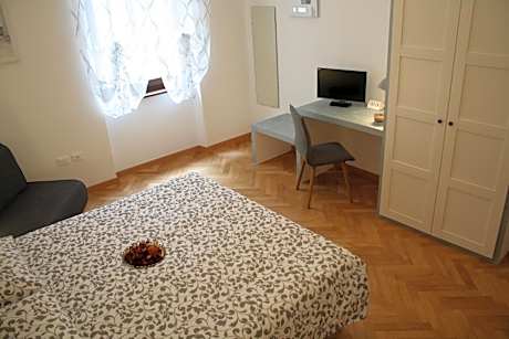 Triple Room with Shared Bathroom