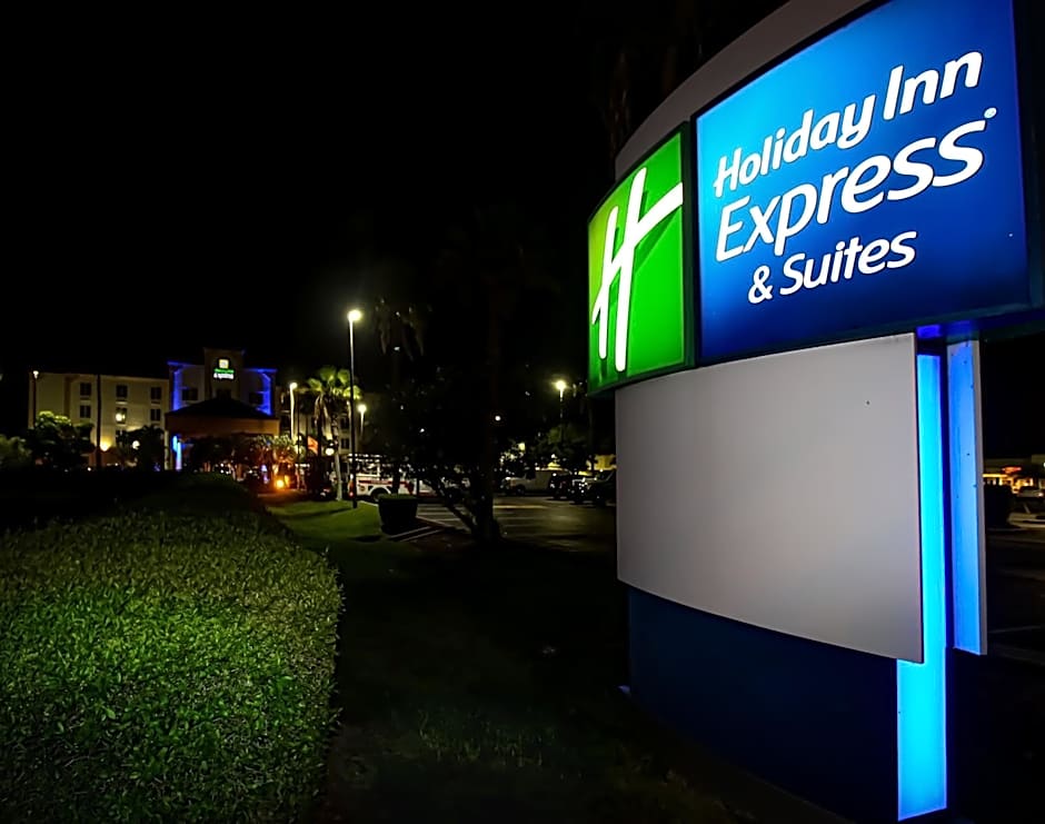 Holiday Inn Express Hotel & Suites Cocoa Beach By IHG