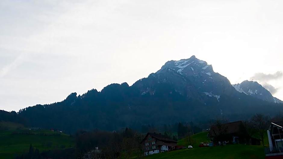 Hotel Roggerli
