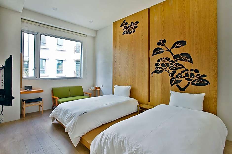 Wood Whispering Residence