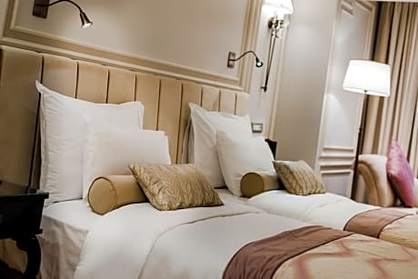 Triple Luxury Deluxe Room