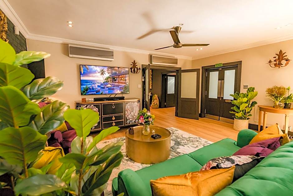 SW1 Lodge