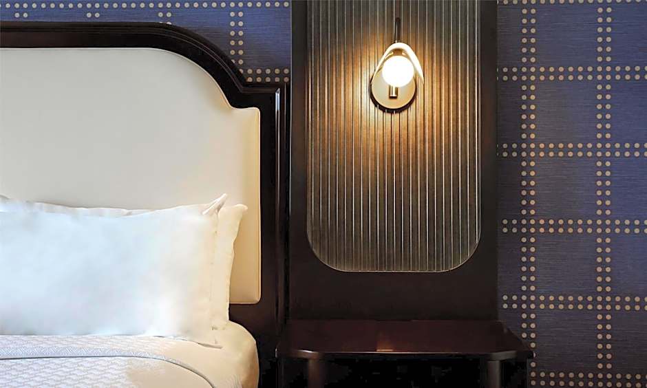 The Brock Niagara Falls Fallsview, Tapestry by Hilton