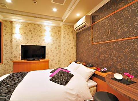 Hotel California Kaminarimon (Adult Only)