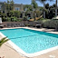 Harbor Inn & Suites