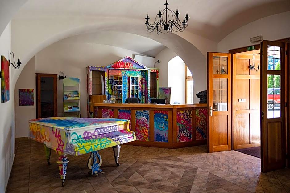 Grandhotel Sluchátko - EX Zámecký hotel