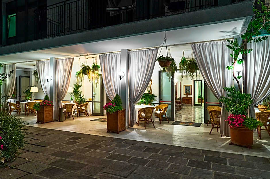 Hotel Bristol