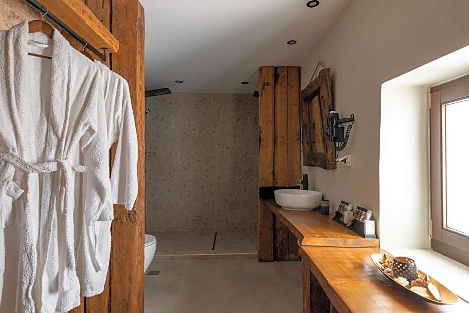 Ancient Knights Luxury Suites