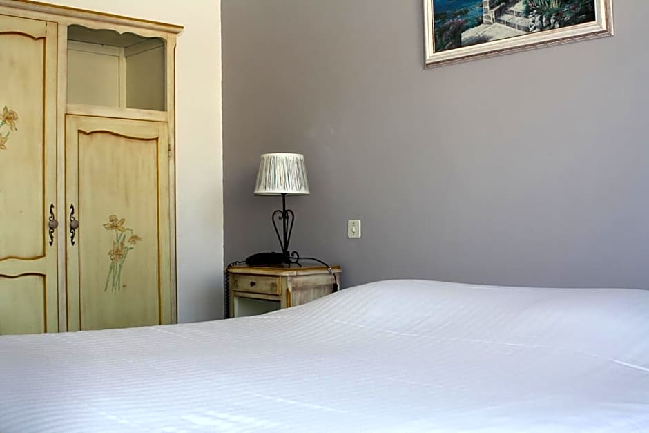 Logis Hotel du Midi