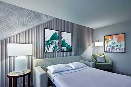 Studio Suite - Double Room with two beds and Sofabed
