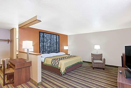 1 King Bed Studio Suite Non-Smoking