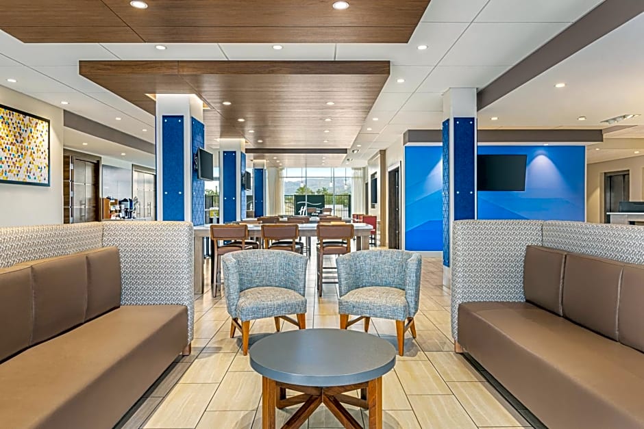 Holiday Inn Express & Suites - Ukiah By IHG